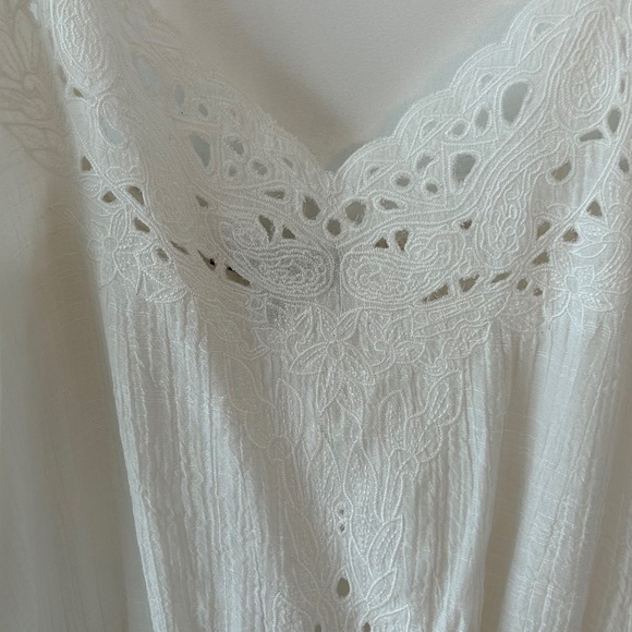 Hive and Honey White gauze sundress - Picture 2 of 5